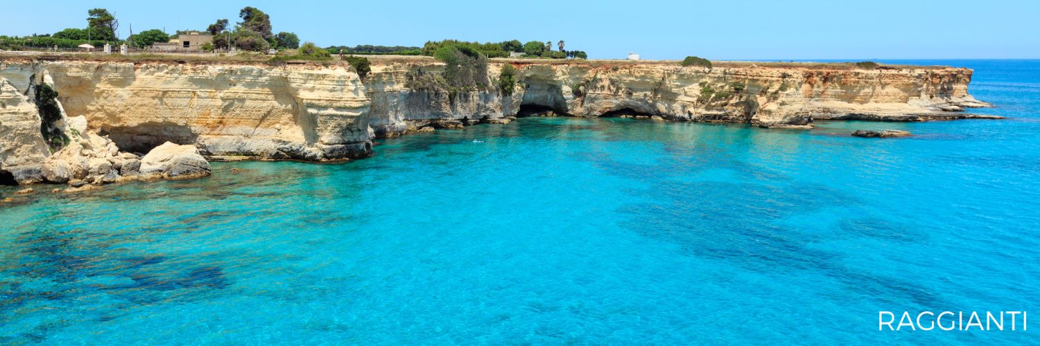 Stunning panoramic view of the Puglia coastline, the heartland of the Raggianti brand.